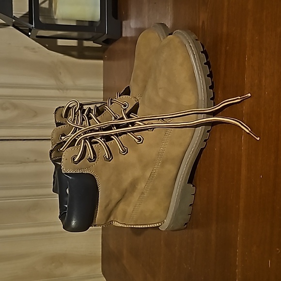 Boots - Picture 2 of 2